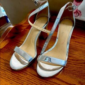 Jessica Simpson heels